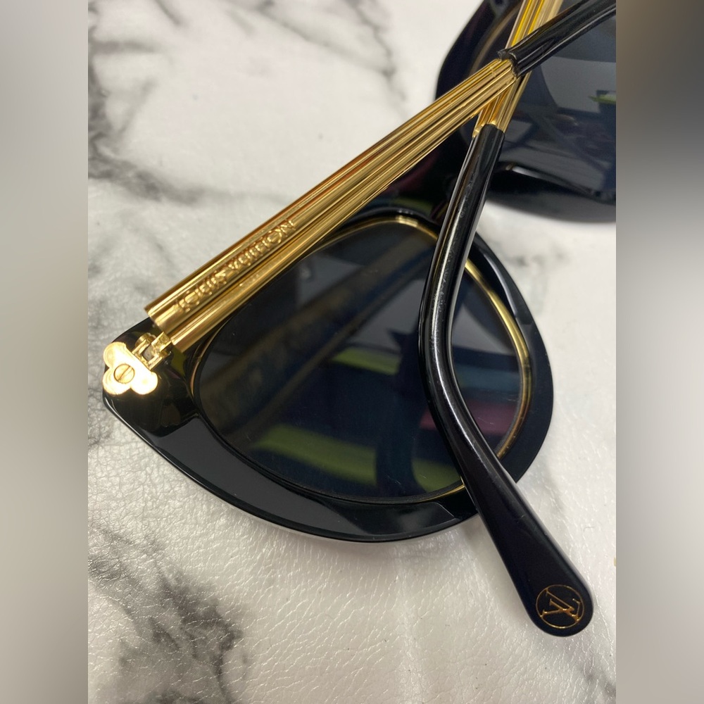 Louis Vuitton Sunglasses - Picture 7 of 12